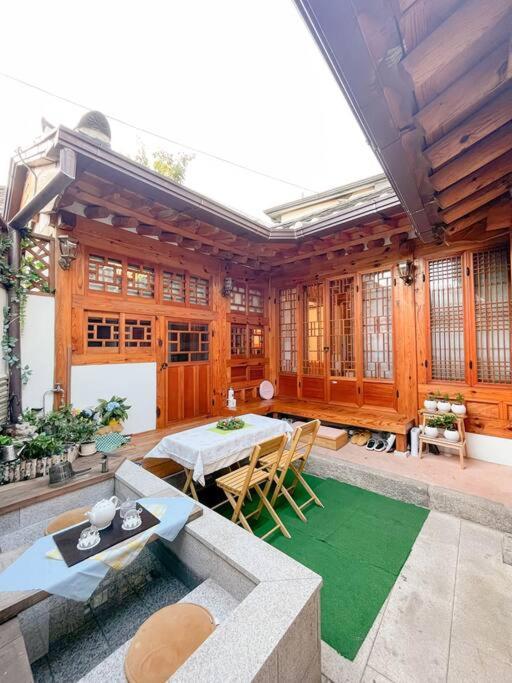 Hwadong 1beonji Holiday home Seoul