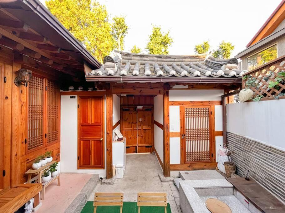 Hwadong 1beonji * Seoul